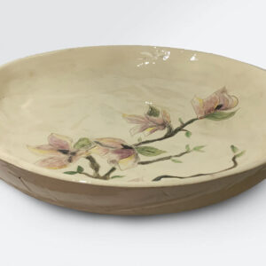 Große Schale aus Keramik mit einem Blumenzweig